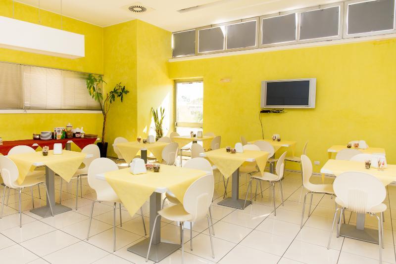Silver Hotel Матино Екстериор снимка